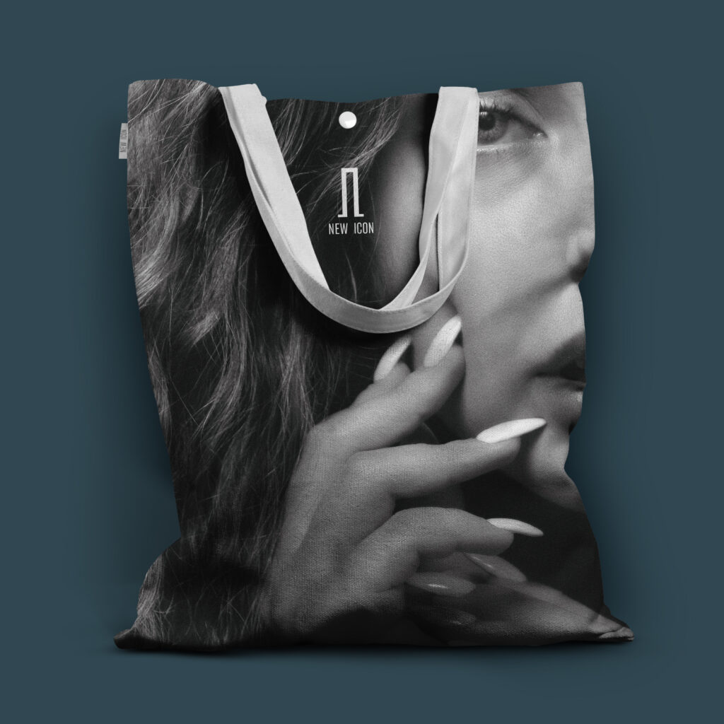 Come lavoriamo: una borsa in canvas personalizzata realizzata da New Icon